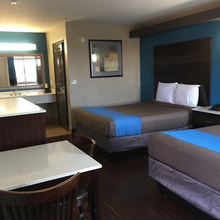 Maywood Crystal Palace Inn מראה חיצוני תמונה